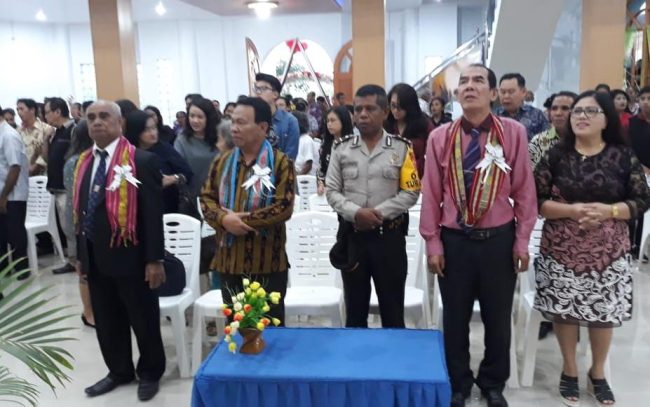 BUPATI KORINUS MASNENO RESMIKAN GEDUNG GEREJA GPDI KARMEL OESAO 2 IMG 20190628 WA0309
