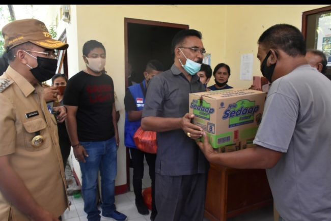 Walikota Kupang Serahkan Bansis bagi Masyarakat Kota Lama dan Kota Raja 2 20200622 063736