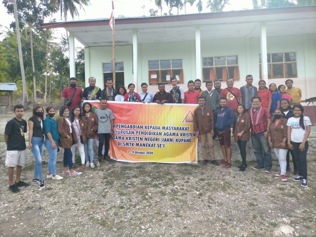 Kegiatan Pengabdian Masyarakat IAKN Kupang Berupa Seminar Dan Penyerahan Bansos Di 2 Sekolah Mitra 8 IMG20201007150825 scaled