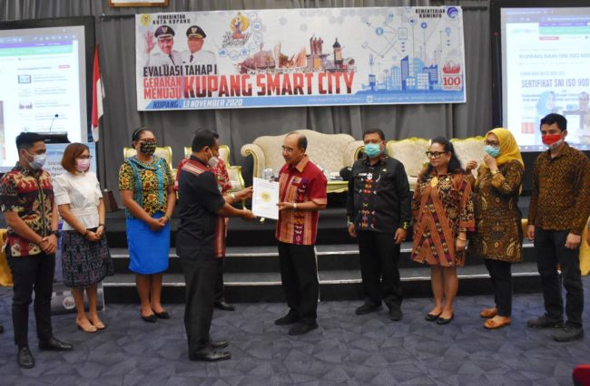 Walikota Kupang Terima Dokumen SMM SNI ISO dan Mulai Diterapkan Di Dinas PMPTSP Kota Kupang 2 IMG 20201114 WA0144