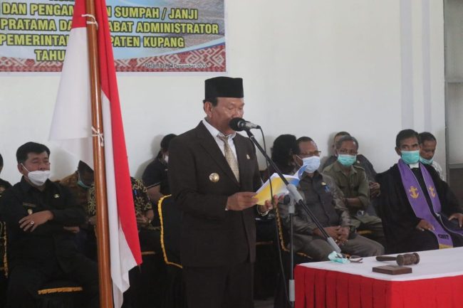 Lantik 39 Pejabat Lingkup PEMKAB Kupang, Bupati Masneno: Jadilah ASN yang Profesional 9 IMG 20201206 WA0123