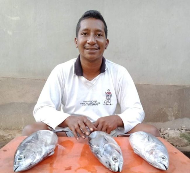 Niat Jadi Imam Tak Sampai, Kini Leo Kuliah Sambil Jual Ikan 4 20210215 174423