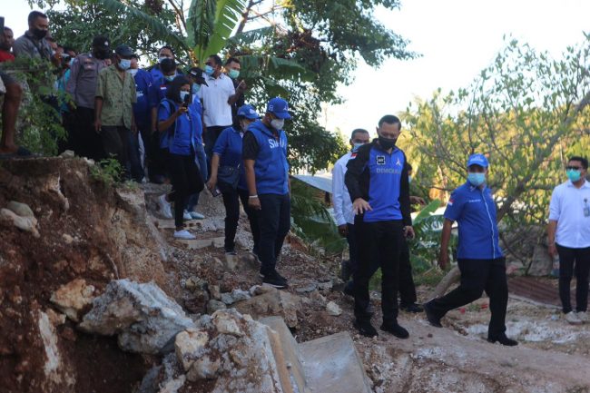 Kunjungi Lokasi Bencana di Kupang, AHY Pastikan Demokrat Dukung Program Pemulihan 9 IMG 20210427 WA0264