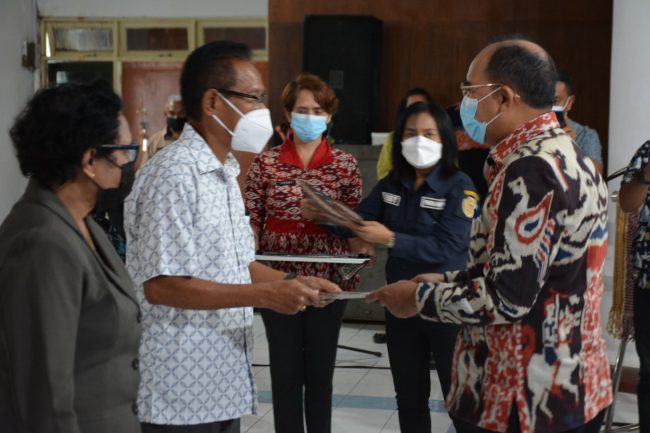 *Wali Kota Kupang Serahkan Santunan bagi 125 Pensiunan ASN Kota Kupang* 1 IMG 20210722 WA0277