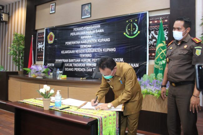 MoU dengan Kejari Kupang, Bupati Korinus: Memenuhi Asas Kepastian hukum Dalam Penyelenggaraan Pemda Kupang 2 IMG 20210927 WA0183