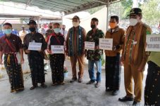 *Wagub NTT Serahkan Bantuan bagi Kelompok Tani Hutan di Kabupaten Ngada* 10 IMG 20211020 WA0082