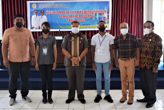 *Sekda Minta Pemuda Kota Kupang Manfaatkan Teknologi Untuk Pengembangan Usaha* 4 IMG 20211111 WA0130