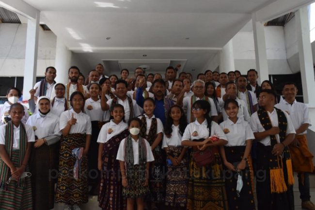 Pesan Penjabat Wali Kota Saat Lepas Kontingen Pesparani Perwakilan Kota Kupang 2 WhatsApp Image 2022 09 03 at 16.24.48