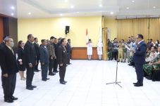 Ketua Umum KONI NTT, Josef Nae Soi Lantik Badan Pengurus KONI Kabupaten Kupang 7 WhatsApp Image 2022 09 27 at 19.35.41