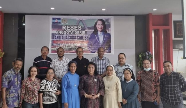 Dialog dengan BMPS NTT, Anita Gah Siap Memperjuangkan Nasib Sekolah Swasta di Kementerian Pendidikan 10 IMG 20221017 092158