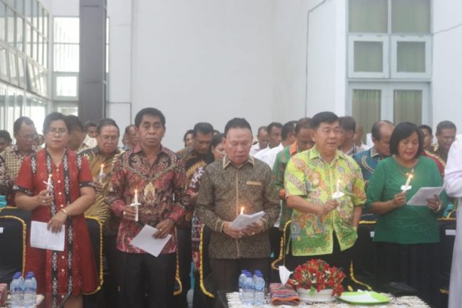 NATAL BERSAMA PEMKAB KUPANG, Pendeta Jeni : Kita Harus Berani Ambil Resiko dan Siap Ambil Jalan Terbaik 2 WhatsApp Image 2022 12 29 at 15.17.27