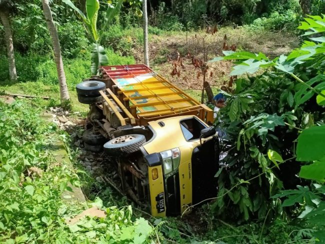 Gegara Sopirnya Ngantuk, Sebuh Mobil Truck Masuk Jurang 8 IMG 20230415 WA0159
