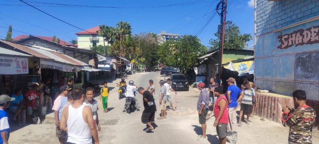 Kolaborasi dengan Yayasan CBIM, Warga Kayu Putih Perbaiki Jalan ManafeĀ 5 IMG 20230722 WA0256