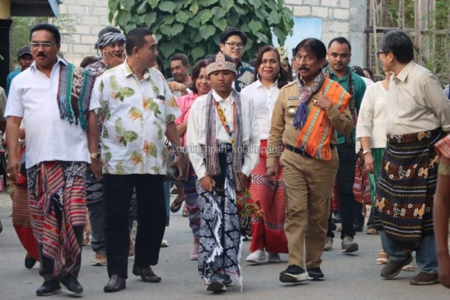 Penjabat Wali Kota Buka Festival Seni Budaya Kelurahan Nunleu 7 IMG 20230731 WA0089
