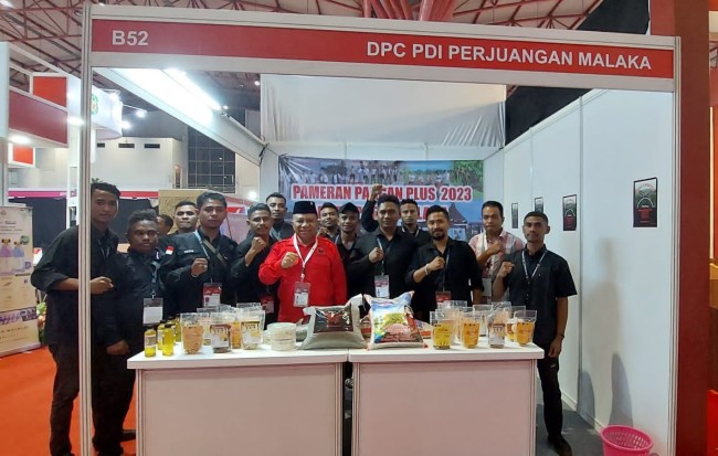 Bupati Simon Nahak Bersama Satgas PDIP Hadir di Stand Malaka JIexpo Jkt 2 IMG 20230930 WA0059