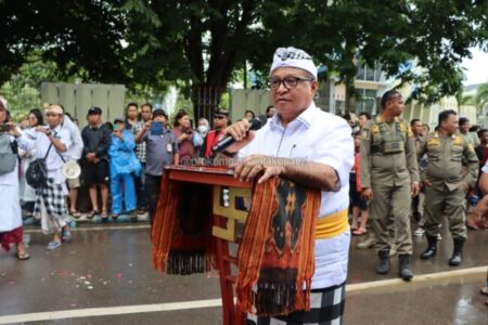Penjabat Wali Kota Kupang, Fahrensy Priestley Funay, Dukung Kebhinekaan Melalui Perayaan Nyepi Tahun Baru Saka 1946 4 IMG 20240311 WA0051 e1710154421612