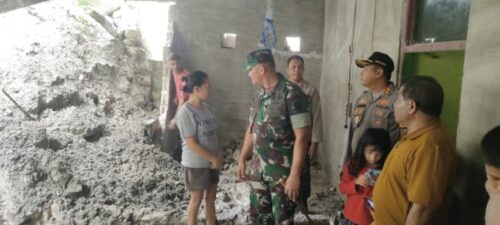 Bencana Longsor di Kabupaten Rote Ndao: Dua Rumah Rusak Tertimpa Tanah dan Batu 5 IMG 20240312 WA0003 1 e1710233059197
