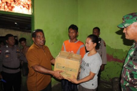 Solidaritas dan Dukungan Penuh Pemda Rote Ndao untuk Korban Longsor di Namodale 7 IMG 20240312 WA0005 e1710233653572