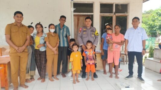 Posyandu di Desa Sonimanu: Upaya Tangguh Meningkatkan Kesehatan Balita dengan Dampingan Bhabinkamtibmas 6 IMG 20240318 WA0004 e1710765027643