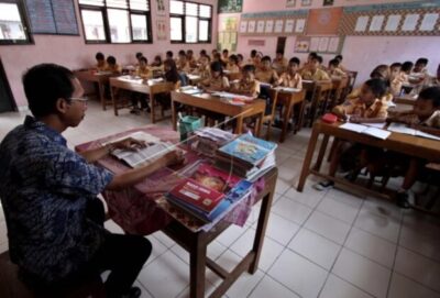 Perpanjangan Kontrak 685 Tenaga Guru: Langkah Power Pemerintah untuk Kesejahteraan Guru SD dan SMP 6 IMG 20240309 193511 e1709984168906