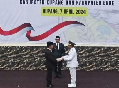 Alexon Lumba Resmi Dilantik Jadi Penjabat Bupati Kupang, Ini Harapan Penjabat Gubernur NTT Ayodia Kalake 2 IMG 20240408 WA0000 e1712507605986