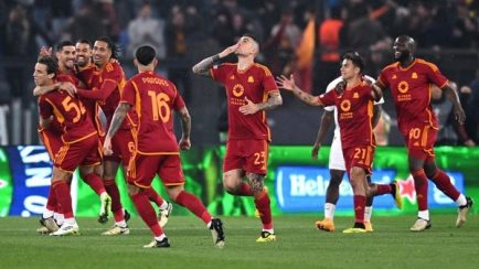 Gol Mancini dan Dybala Bawa AS Roma Lolos ke Semifinal 6 as roma 169 e1713483034404