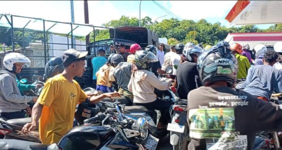 Kendaraan Berplat Merah Dominasi Layanan BBM Subsidi: Masyarakat Rote Ndao Teriak Minta Solusi.! 6 IMG 20240508 WA0014 e1715257907246