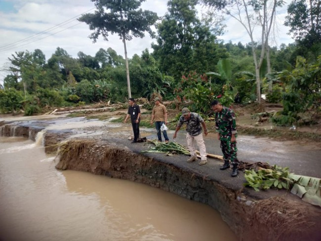 Satu Warga Hilang Akibat Banjir Dan Tanah Longsor Di Kabupaten Tanggamus, Provinsi Lampung 4 IMG 20240527 WA0026
