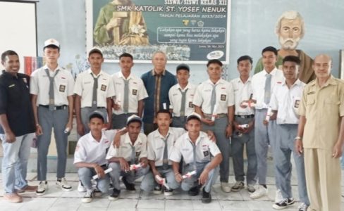 Pater Jack Soro Loe, SVD: STM Nenuk Sudah Kembali ke Program 3 Tahun 4 IMG 20240507 185221 e1715079186624