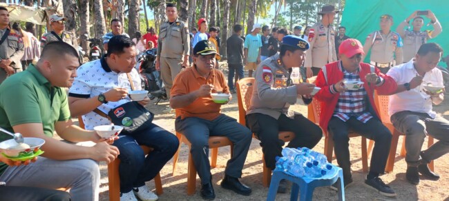 Penjabat Bupati Rote Ndao Oder Max Sombu: Bakso Kaki Lima Tetap Jadi Favorit 1 IMG 20240609 WA0081