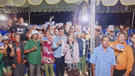 Ribuan Massa Sambut Paulus Henuk, Harapan Baru Rote Ndao dengan Visi Transformasi 7 IMG 20240629 WA0045 e1719660256434