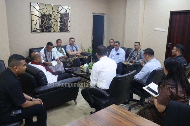 Linus Lusi Dorong 7 Kelurahan Kupang Jadi Role Model Pengelolaan Sampah Inovatif 10 IMG 20241023 WA0019