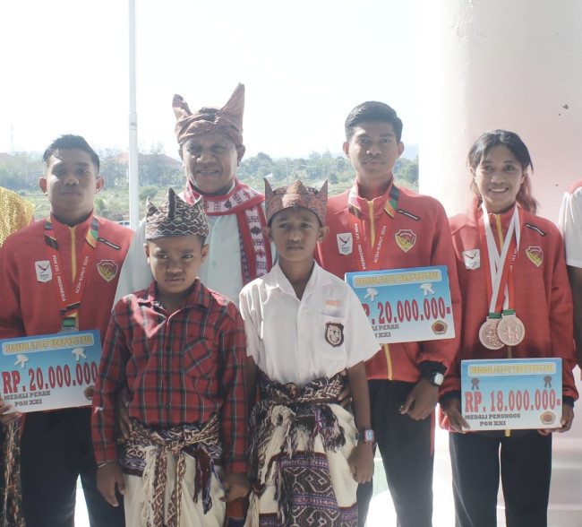 Nono, Si Anak Jenius Terima Penghargaan dari Pemkab Kupang: Inspirasi bagi Generasi Muda NTT 7 IMG 20241001 125335