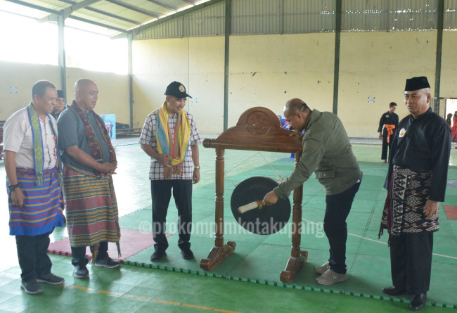Jeriko Hadiri Pembukaan Kejuaraan Pencak Silat Se-Kota Kupang yang Dibuka Pj. Wali Kota Linus Lusi 3 Jeriko