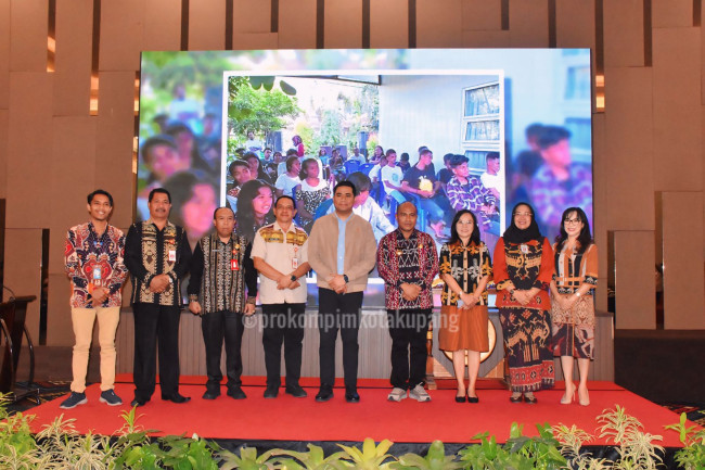 Pj. Wali Kota Kupang Luncurkan Aksi Terpadu Lawan Stunting: Target 6 Bulan Turun Drastis! 4 Pj. Wali Kota Kupang 2