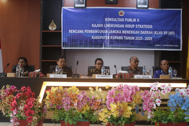 Penjabat Bupati Alexon Lumba Buka Konsultasi Publik KLHS: Langkah Konkret Menuju Pembangunan Berkelanjutan di Kupang 6 IMG 20241104 WA0008