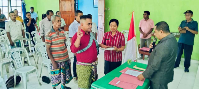 Mikhael Bana Resmi Dilantik Sebagai Anggota BPD PAW Desa Bitefa 2 IMG 20241207 WA0057