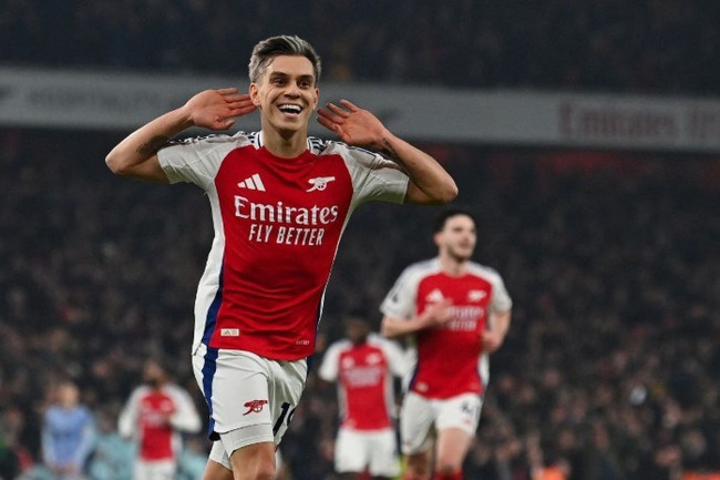 Dramatis! Arsenal Comeback Spektakuler, Hajar Tottenham 2-1 di Derby Panas 3 67882efbb63e7