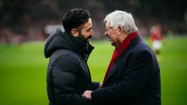 "Rúben Amorim: Berani Ambil Tantangan Besar, Demi Kebangkitan Manchester United!" 8 FB IMG 17377915932140213