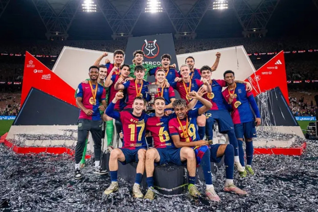Barcelona Perkuat Akar: Deretan Bintang La Masia Perpanjang Kontrak 2 FB IMG 17378794629548916