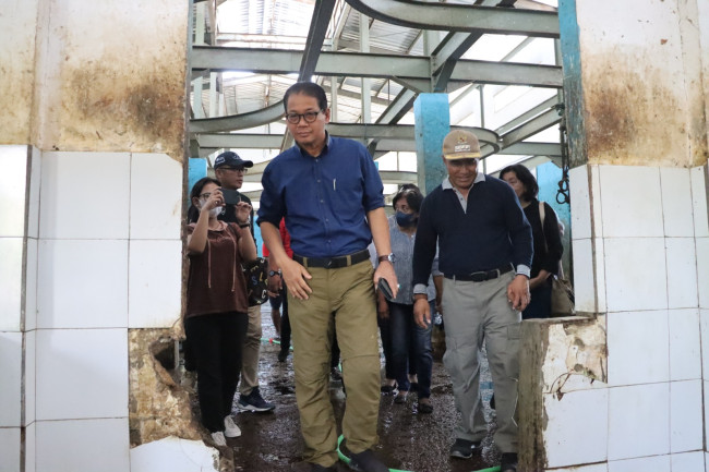 Tinjau RPH Bimoku, Pj. Gubernur NTT Pastikan Daging Sapi Aman Dikonsumsi Masyarakat 3 IMG 20250113 WA0062