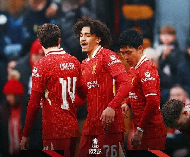 Liverpool Pesta Empat Gol! Chiesa Akhirnya Pecah Telur di Anfield 1 IMG 20250111 235333