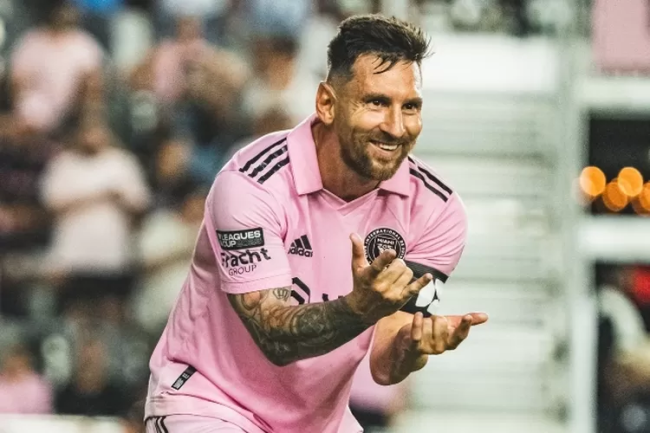 Messi Tak Hanya Cetak Gol, Tapi Juga Cetak Rekor Pendapatan Fantastis untuk Inter Miami 3 Messi kangkangi Ronaldo Inter Miami gabung FIFA Club Word Cup 819028419