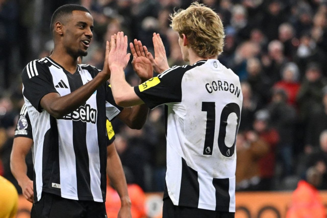 Naik Kasta! Newcastle Kuasai Empat Besar Usai Bungkam Wolves 3-0 9