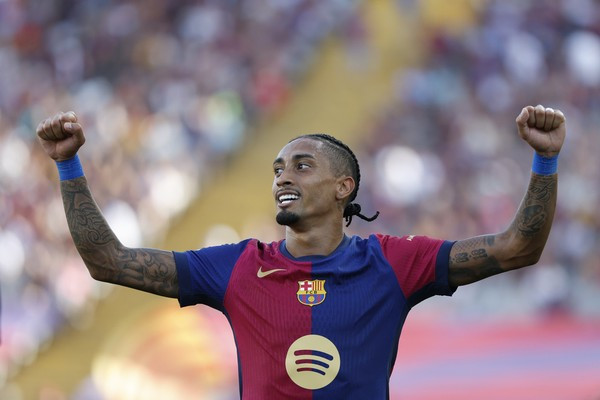 Raphinha, Simbol Kebangkitan Barcelona: Dari Bangku Cadangan ke Kandidat Ballon d'Or! 9 raphinha