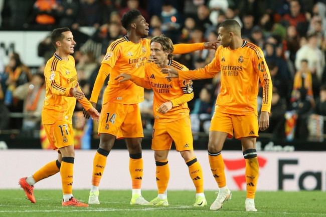 Drama Mestalla! Real Madrid Hajar Valencia 2-1 Meski Vinicius Dikartu Merah 7 real madrid 2 073b0c0