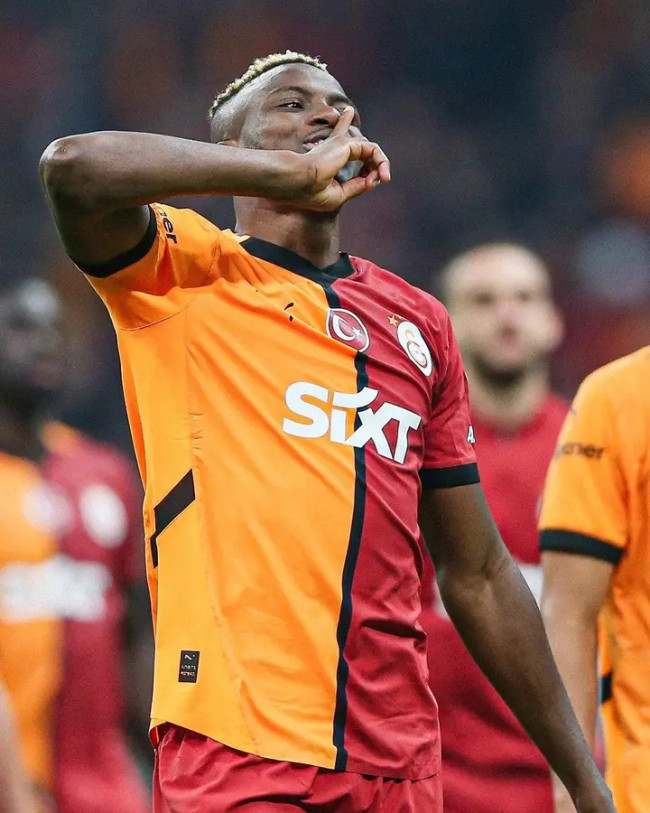 BREAKING! Victor Osimhen Resmi Punya Klausul €75 Juta, Klub Mana yang Harus Bergerak? 4 1739875807963