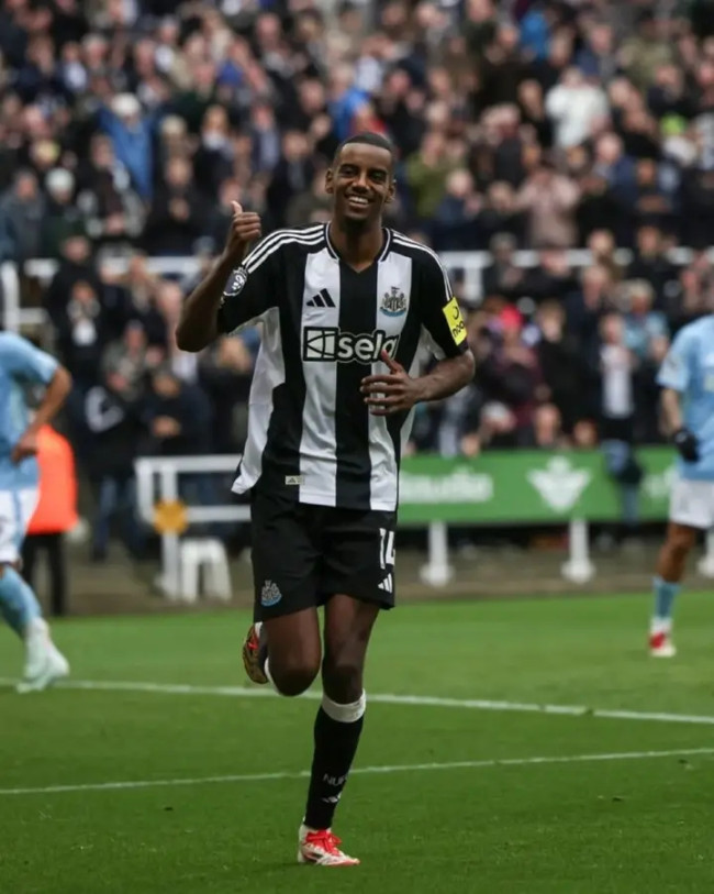 Alexander Isak Cetak 50 Gol di Premier League Hanya dalam 76 Pertandingan 2 1740368101784