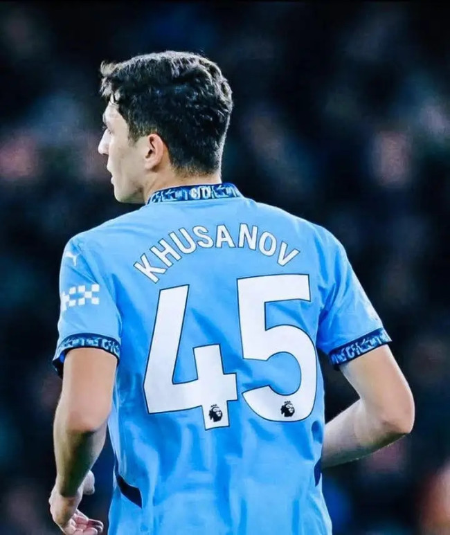 Pep Guardiola Puji Khusanov: “Dampaknya Benar-benar Bagus!” 2 1740550040387