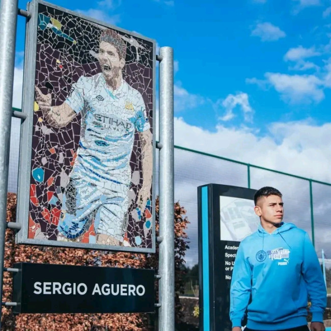 Claudio Echeverri Ungkap Percakapan dengan Sergio Aguero dan Martin Demichelis soal Man City 8 1740698849850